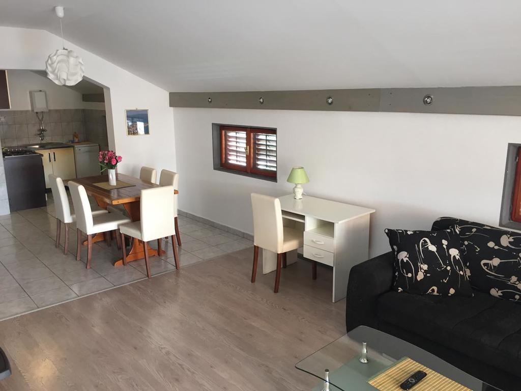 Apartments Pavic بيتينا المظهر الخارجي الصورة