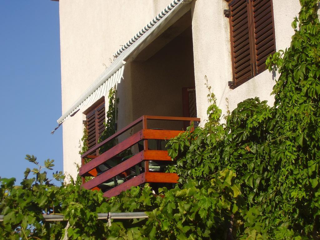 Apartments Pavic بيتينا المظهر الخارجي الصورة